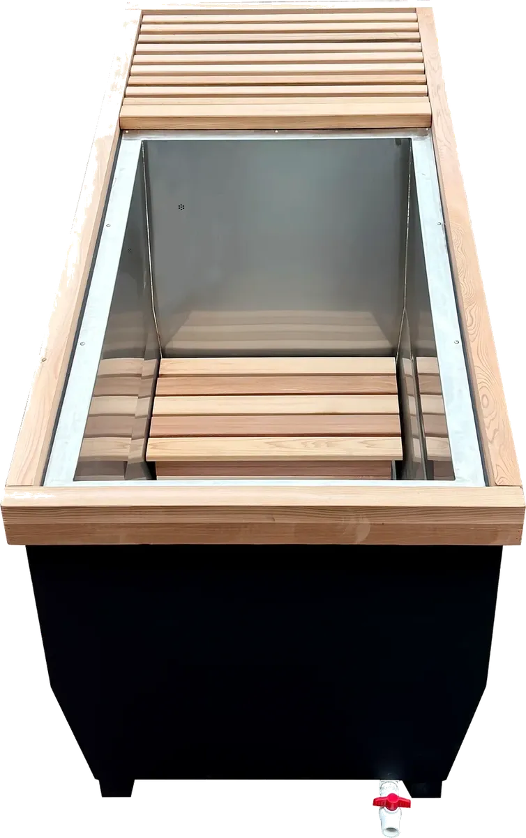 ICEMEND CA-02 cold plunge top view with wood cover and inner tub structure.